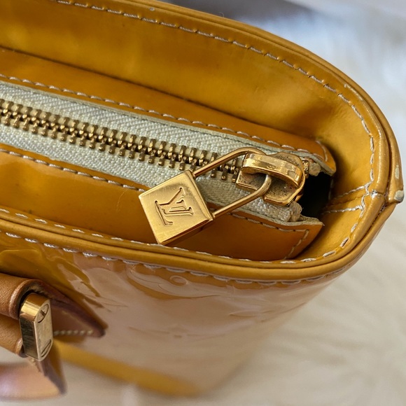 SOLD‼️ 💛 Louis Vuitton Houston Bag - Picture 6 of 16